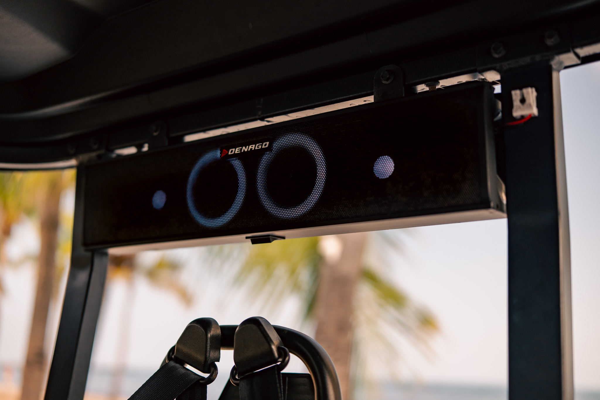 Denago overhead soundbar speaker